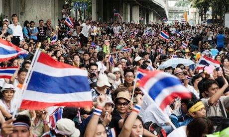 Thailand Notenbank senkt Leitzins - Massenproteste gehen weiter