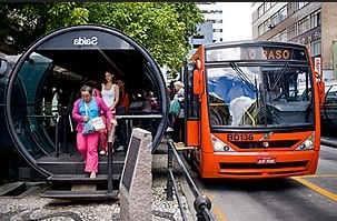 Curitiba, can buses replace cars?